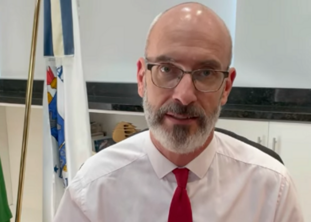 VÍDEO: Reitor da UFSM se pronuncia após polícia divulgar laudo de perícia sobre acidente com ônibus em Imigrante