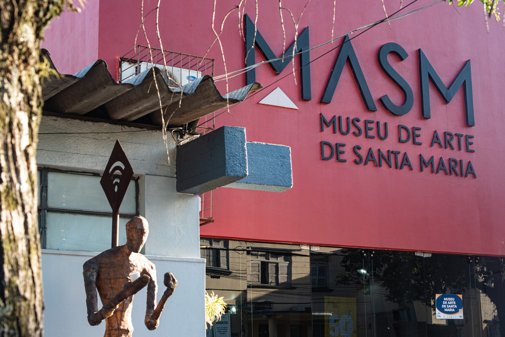 Museu de Arte de Santa Maria tem cinco exposições em maio e visitação ocorre durante a semana e aos sábados