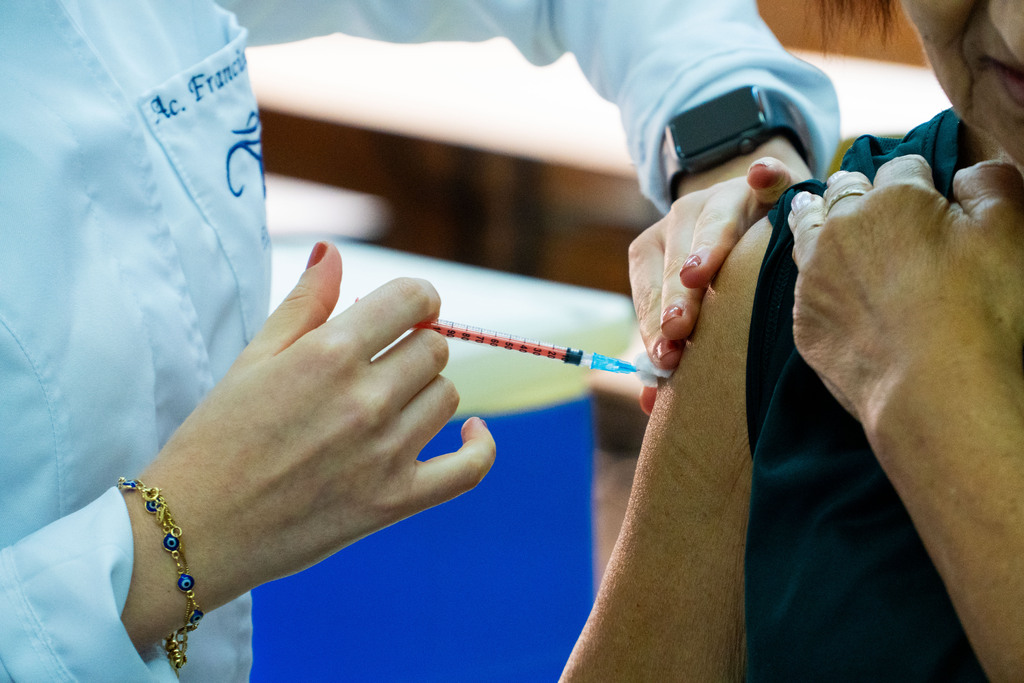 Santa Maria tem Dia D de vacinação contra a gripe neste sábado em 11 unidades de saúde; veja locais e quem pode se imunizar