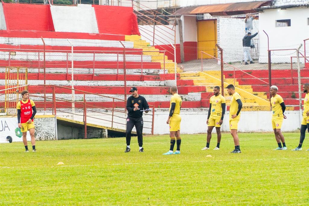 Inter-SM disputa amistoso contra o Santa Cruz neste sábado Inter-SM disputa amistoso contra o Santa Cruz neste sábado