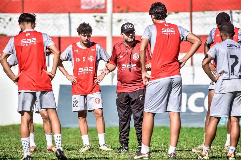 Foto: Renata Medina (Inter-SM) - Guris da Baixada vão disputar o quarto jogo na competição. Com sete pontos, time é o vice-líder do Grupo B na competição estadual