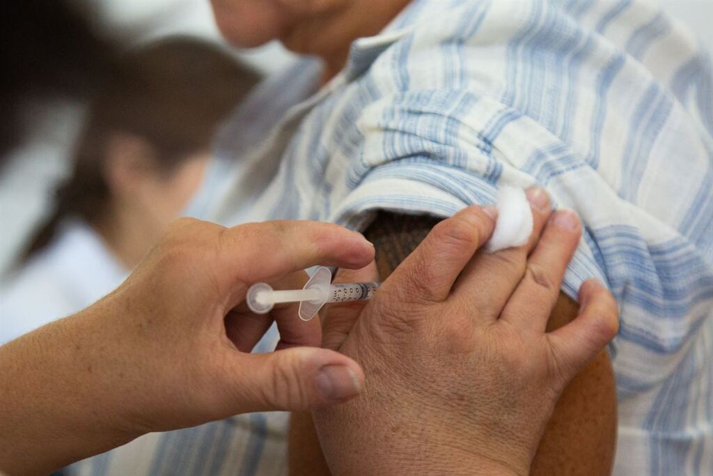 Ministério da Saúde amplia vacinação contra hepatite A para usuários de PrEP