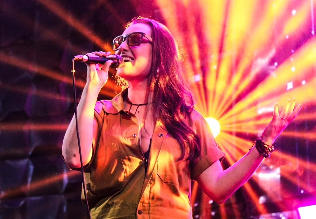 Banda Dona Flor realizará show em homenagem ao Dia das Mães no Theatro Treze de Maio