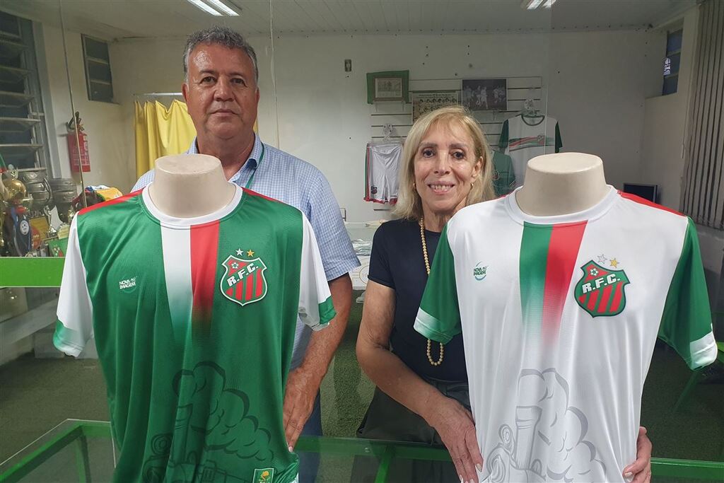 Riograndense celebra aniversário e lança uniformes das categorias de base