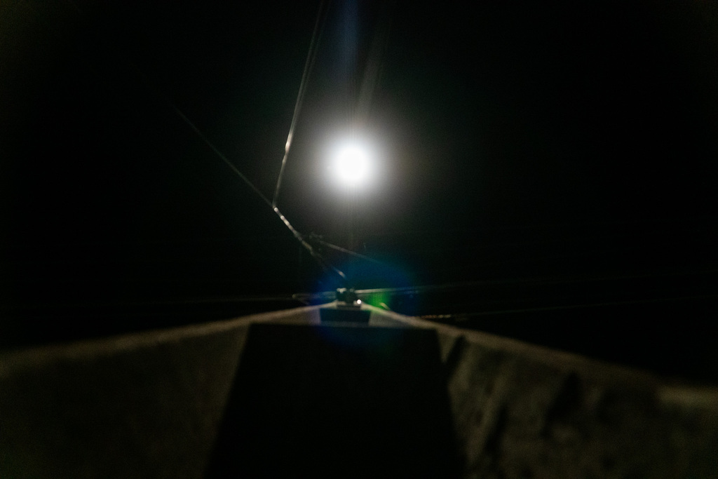 Foto: Beto Albert (Diário) - Luminárias de LED já instaladas em bairros da Região Oeste de Santa Maria fazem parte do projeto de modernização da rede de iluminação pública, que prevê a troca de cerca de 29 mil pontos de luz até 2026.