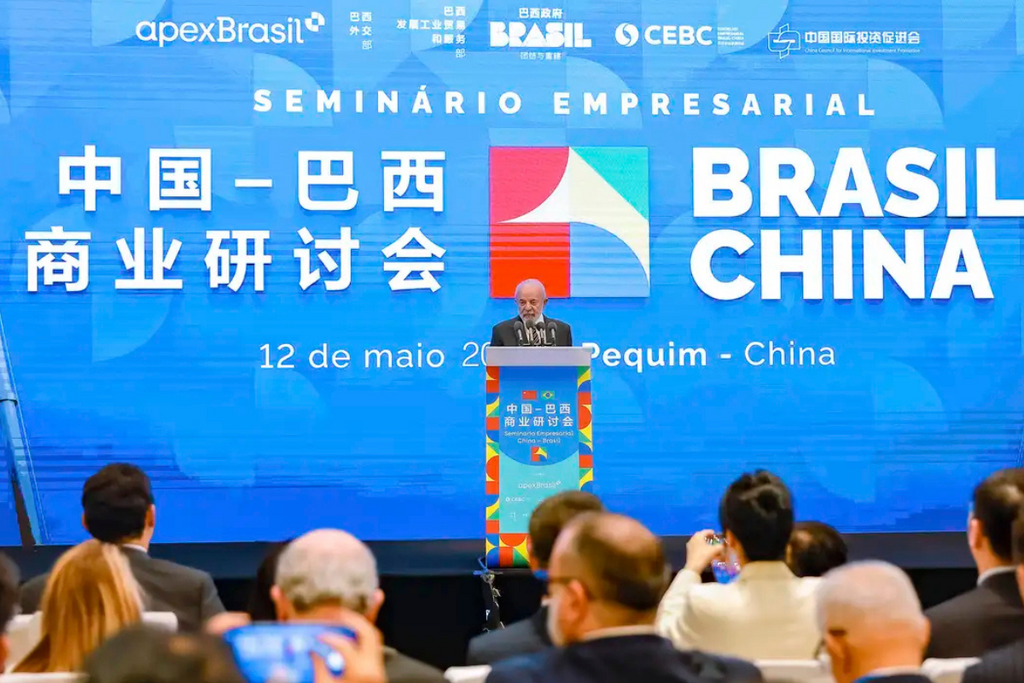 Lula anuncia investimento de US$ 27 bilhões da China no Brasil