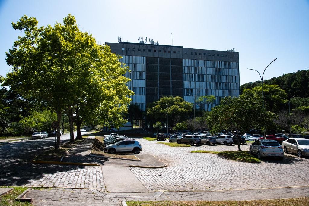 Dois nomes disputam o comando da UFSM na eleição de junho