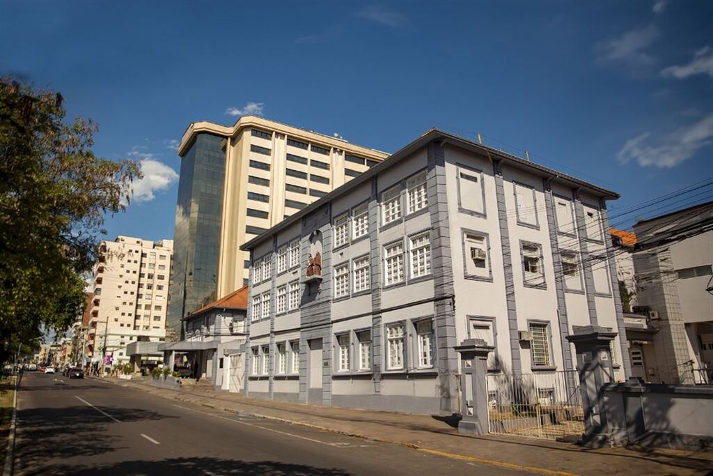 Última ferida de acidente com ônibus da UFSM recebe alta do hospital