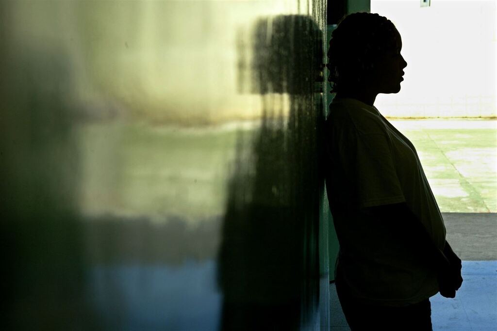 Enquanto boneca reborn ganha atenção, há 18 mil casos de violência infantil e 14 mil meninas grávidas por ano