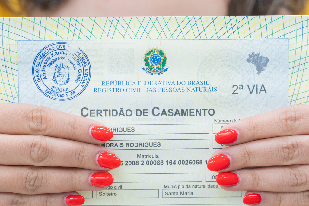 Enfim, casados: como funciona o processo do registro civil e a lógica das relações afetivas atuais segundo especialistas