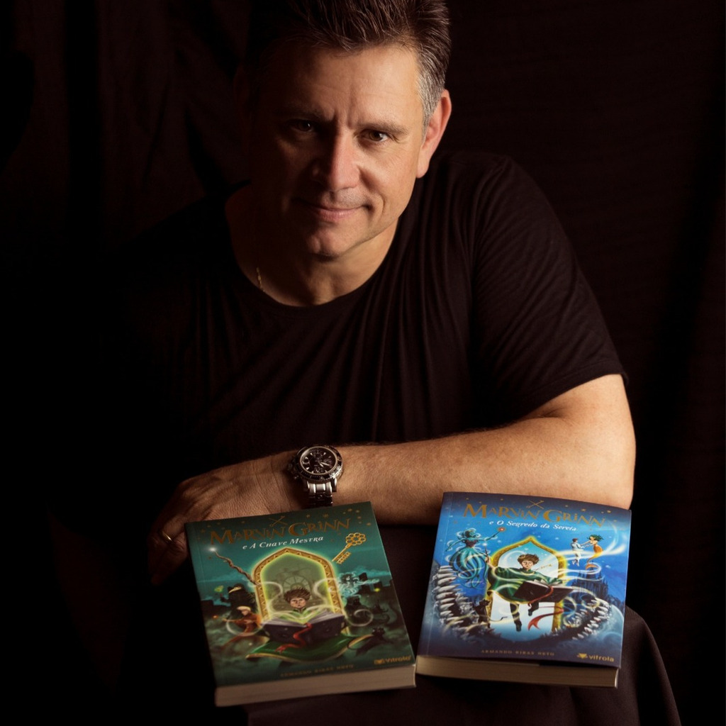 Autor de Santa Maria leva saga Marvin Grinn para lançamento nacional no Rio de Janeiro