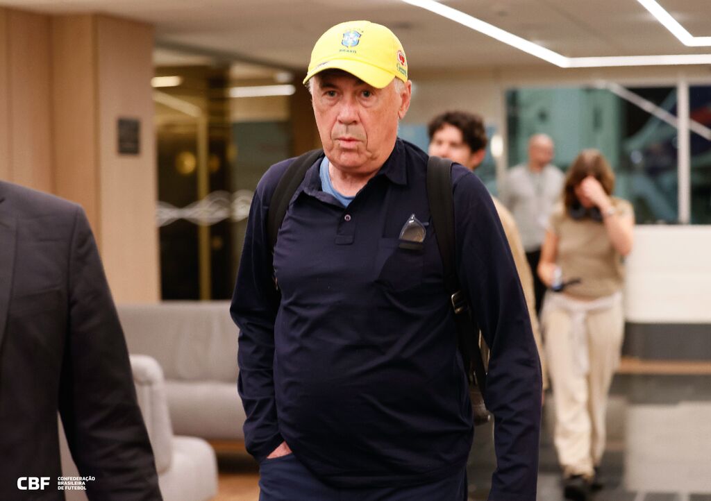 título imagem Apresentação do novo treinador da seleção brasileira será nesta segunda