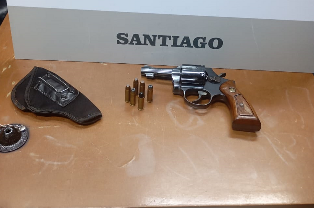 Jovem é preso por porte ilegal de arma no interior de Unistalda
