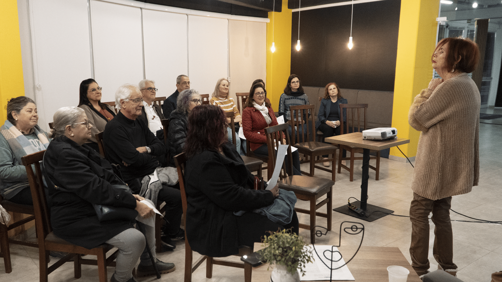  Apusm lança novo projeto: Francês pela Canção