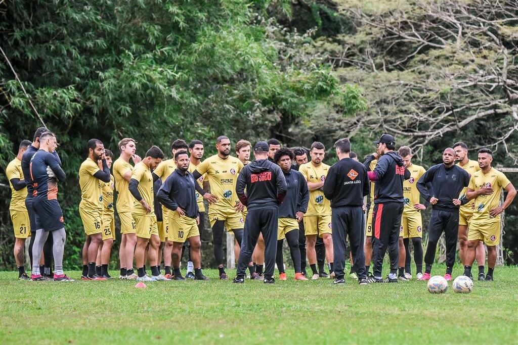 Inter-SM visita o Real em Tramandaí neste sábado