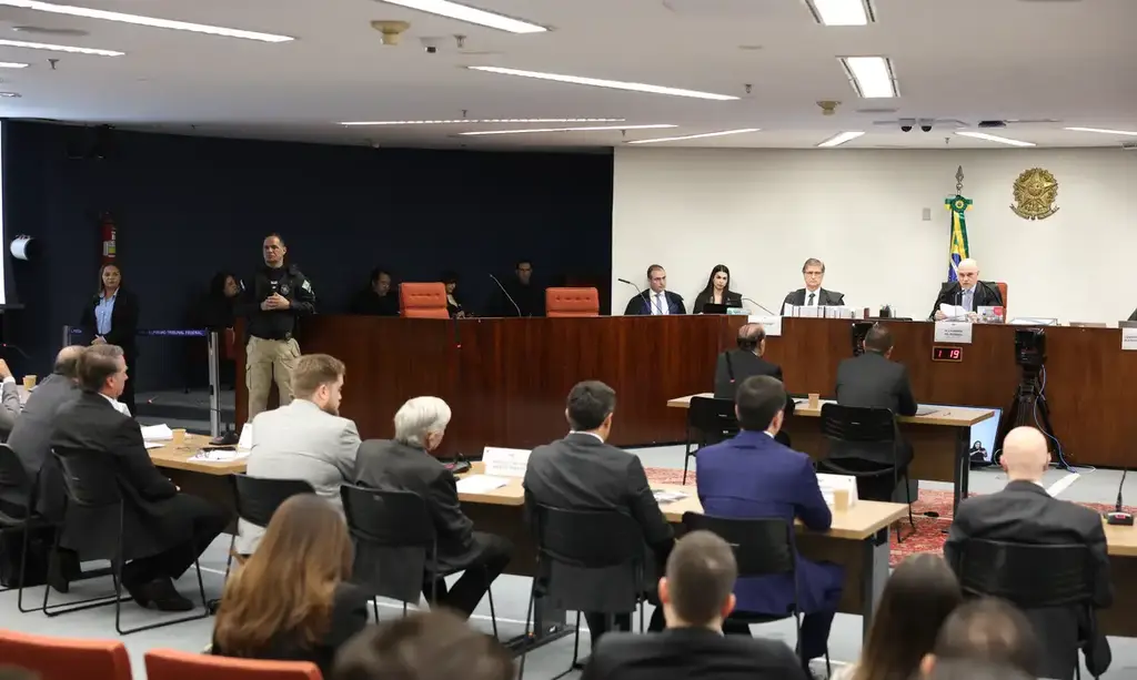 Foto: Valter Campanato (Agência Brasil) - Primeiro depoimento será do ex-comandante da Marinha Almir Garnier.