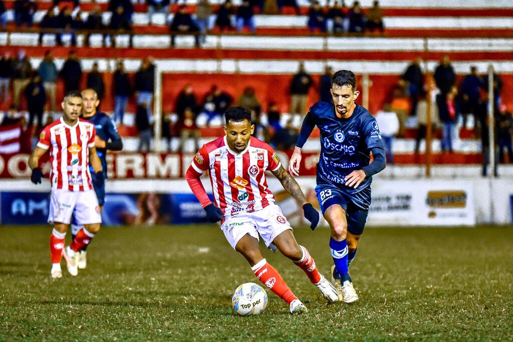 Inter-SM empata em casa com o Glória, mas se mantém invicto na Divisão de o