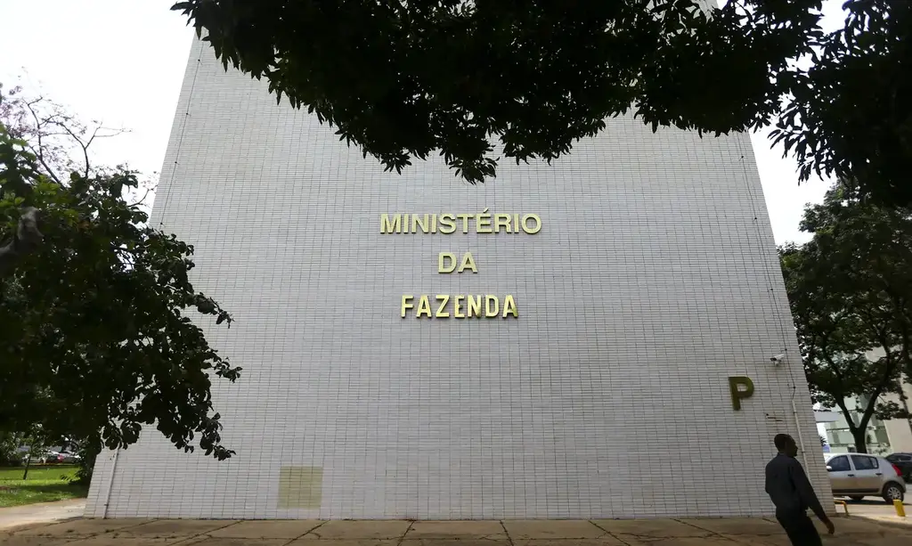 Foto: Marcelo Camargo (Agência Brasil) - Pacote trata de apostas esportivas, aplicações e títulos.