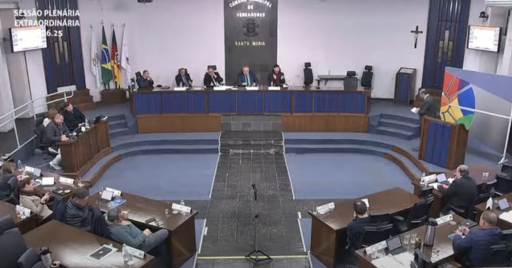 Com sessão encerrada na madrugada de sexta, Câmara de Santa Maria autoriza financiamentos e aprova mais cargos da Mesa e nova cota aos vereadores