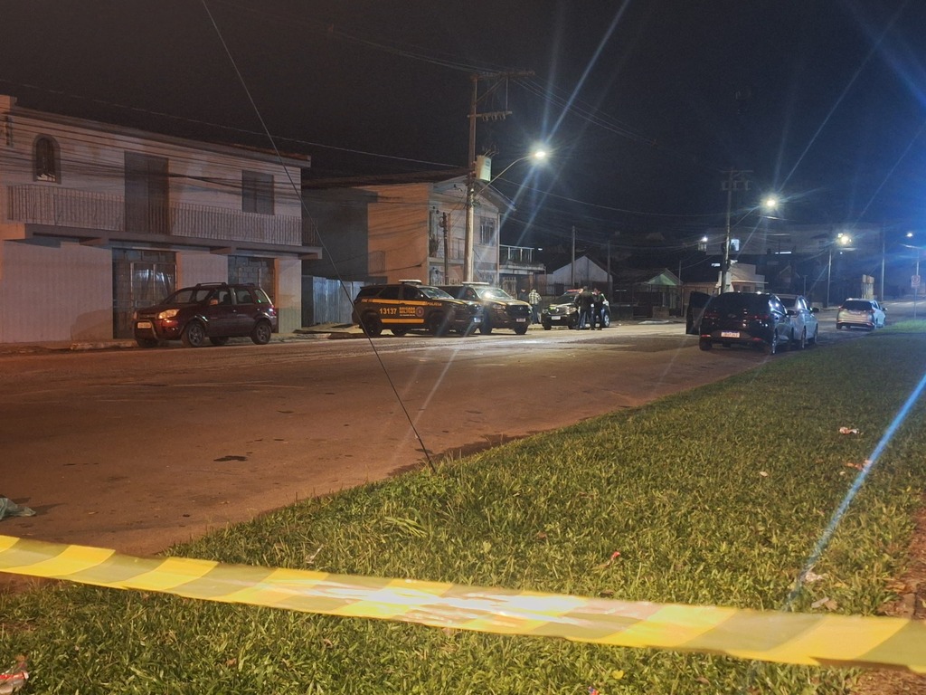 Brigada Militar negocia rendição de PM da reserva que se negou a entregar arma após ordem judicial por ocorrência de violência doméstica