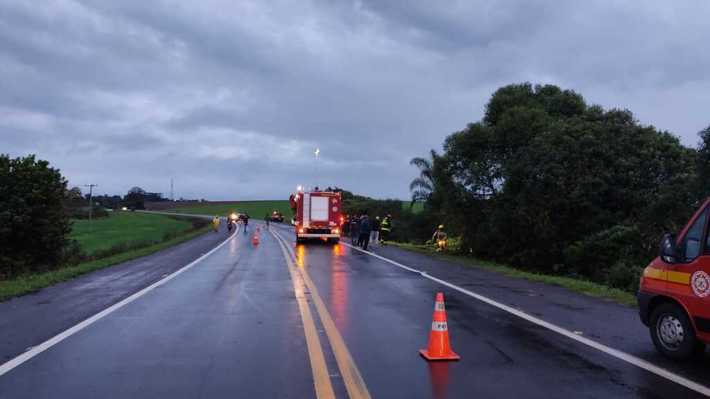 Acidente entre caminhão e carro deixa três pessoas mortas na BR-158 em Cruz Alta