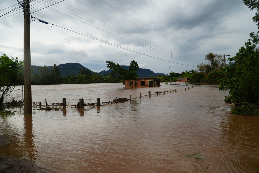 Foto: Rian Lacerda (Diário) - Registro da chuva de terça-feira (17) em Santa Maria