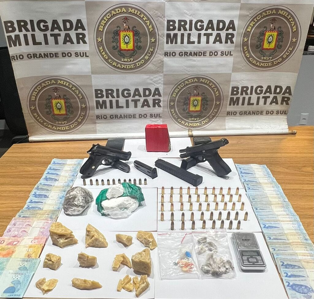 Jovens são presos por tráfico de drogas e porte ilegal de arma de fogo em Itaara