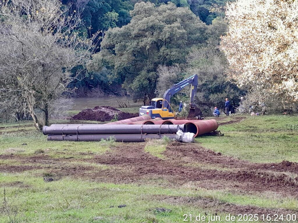 Obra de reconstrução de adutoras tem início neste sábado e abastecimento é normalizado em Santa Maria, afirma Corsan