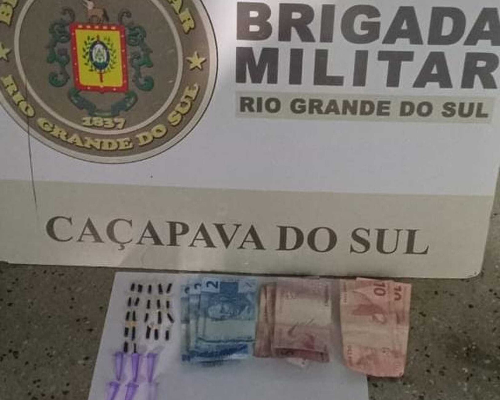 Duas pessoas são presas por tráfico de drogas em cidade da região