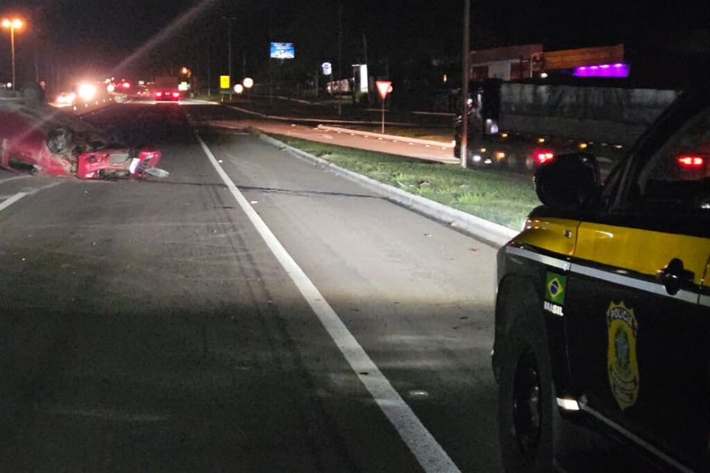 título imagem Jovem fica ferido após capotar veículo na BR-158, em Santa Maria