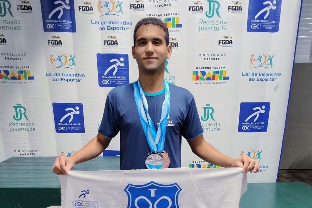 Atleta do Avenida Tênis Clube garante medalhas no Estadual Juvenil