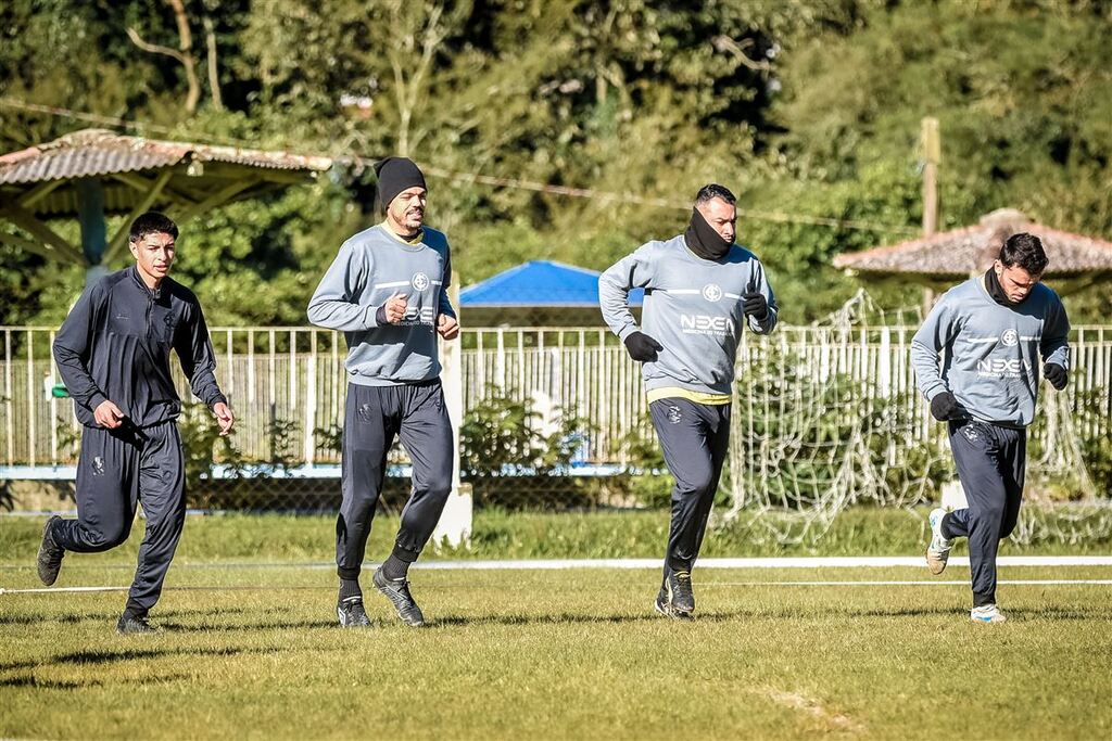 Inter-SM pensa no jogo diante do Aimoré no domingo