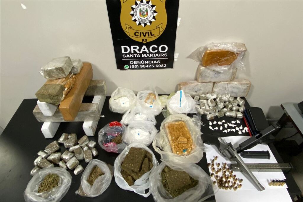 Casal é preso por tráfico de drogas durante operação no Bairro Itararé, em Santa Maria