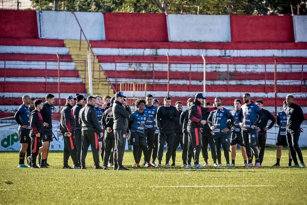 Após primeira derrota na Divisão de Acesso, Inter-SM decide fechar os treinos