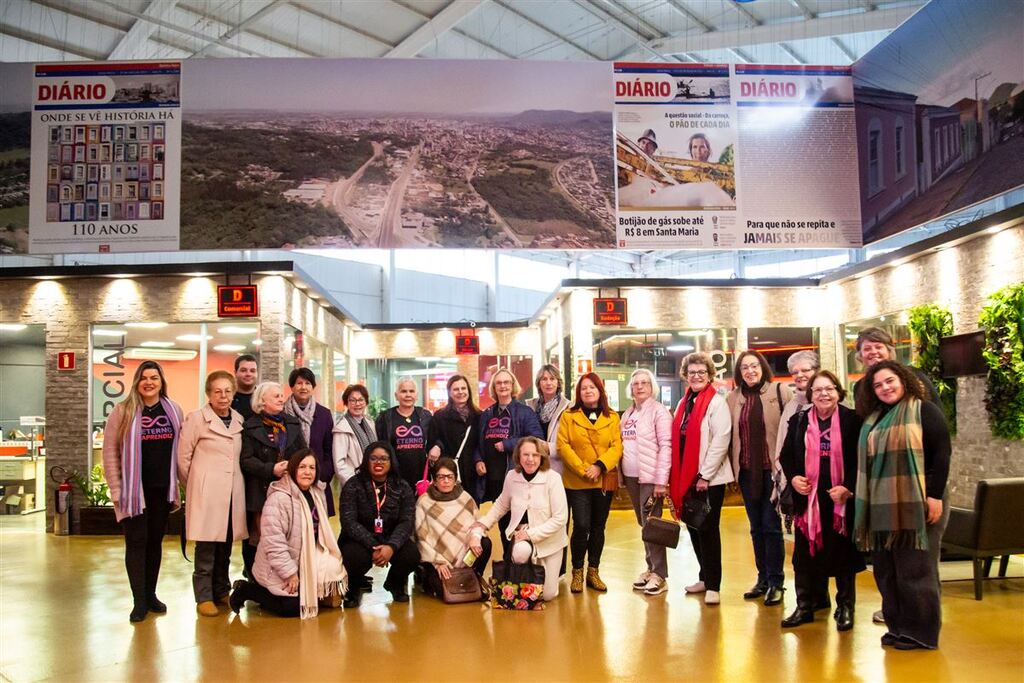 Grupo Diário recebe visita de integrantes do Programa Eterno Aprendiz