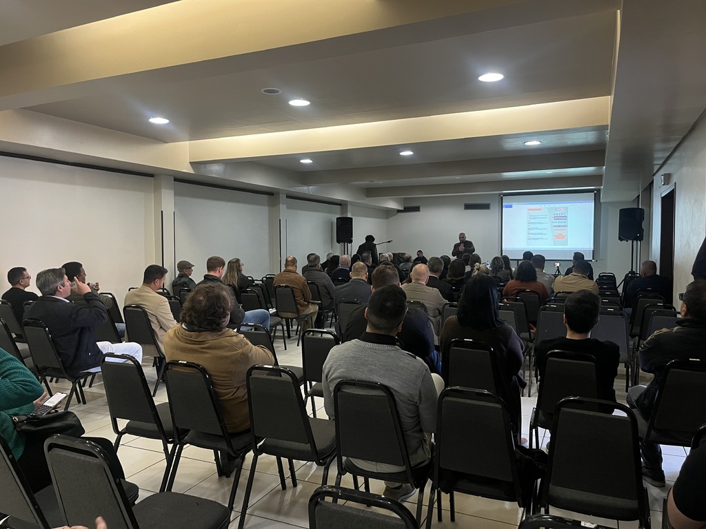 Encontro regional da Agert discute futuro do rádio e televisão em Santa Maria