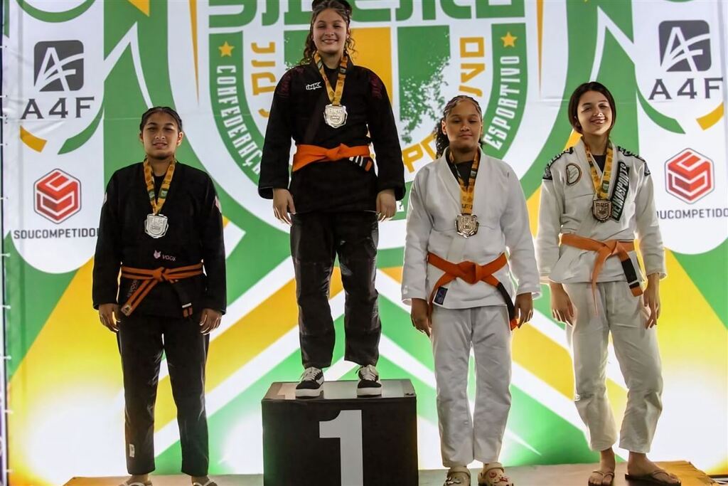 título imagem Atleta santa-mariense é campeã brasileira de jiu-jitsu