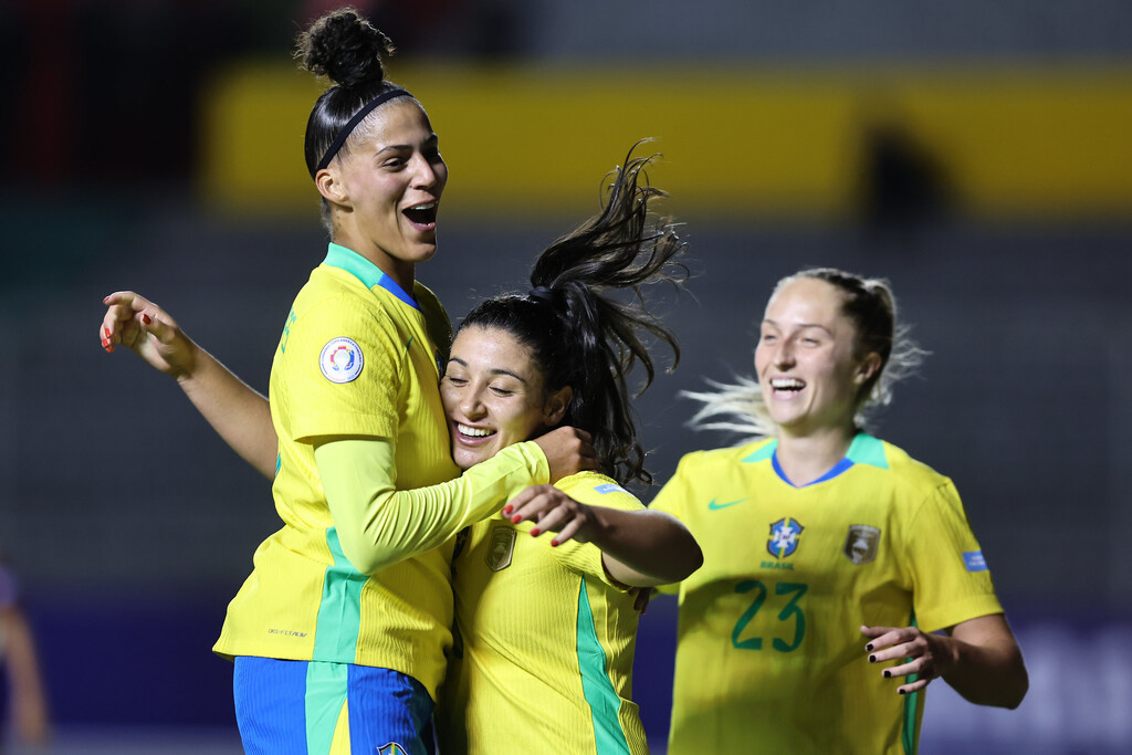 Seleção brasileira feminina inicia Copa América com vitória sobre a Venezuela