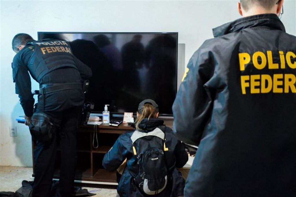 Polícia Federal investiga esquema de tráfico internacional de mulheres para exploração sexual na Europa