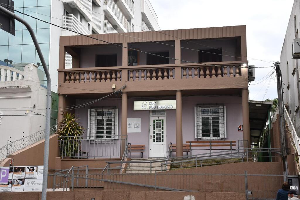 Igreja Católica inaugura hospedagem solidária para população em situação de rua em Santa Maria