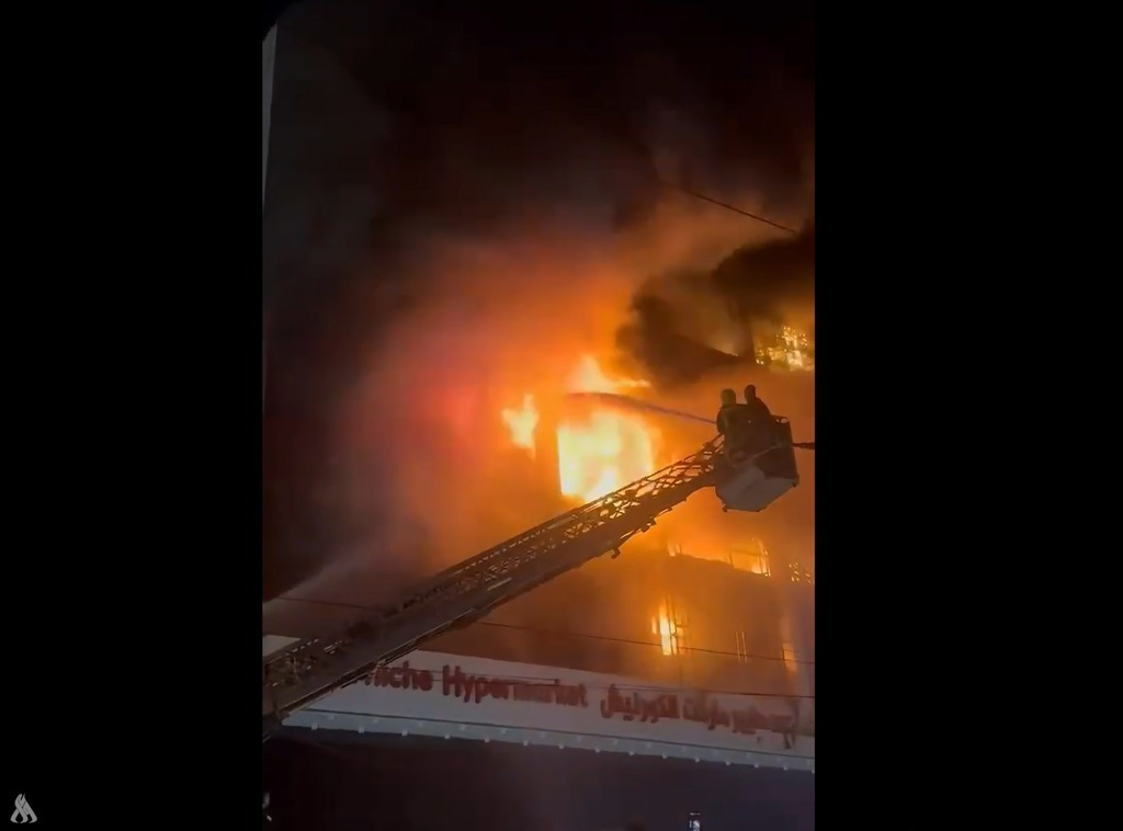 Incêndio em shopping no Iraque faz dezenas de vítimas