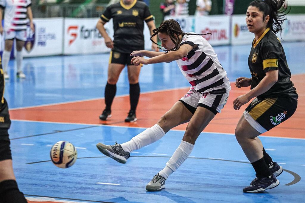 Noite para definir os campeões da Superliga Rede Sul Energia Solar de Futsal Pro