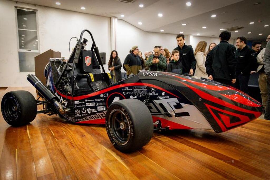Fórmula UFSM apresenta protótipo que celebra os 15 anos da equipe automobilística
