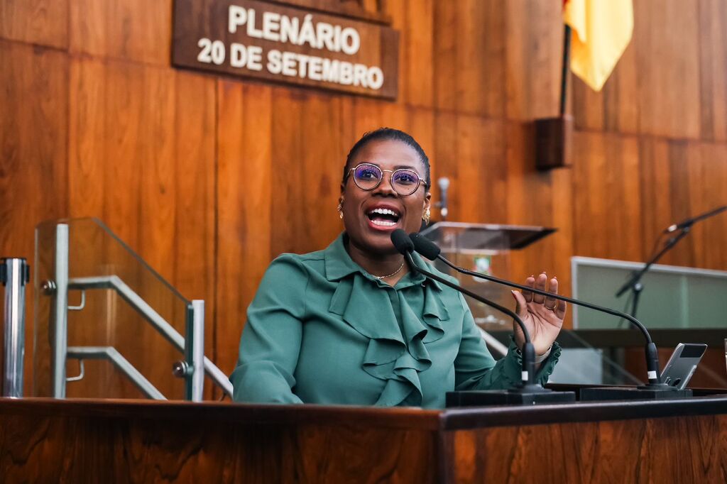 Foto: Nathália Schneider (Assessoria) - Idealizada pela deputada, iniciativa reconhece o protagonismo de mulheres negras em diversas áreas de atuação