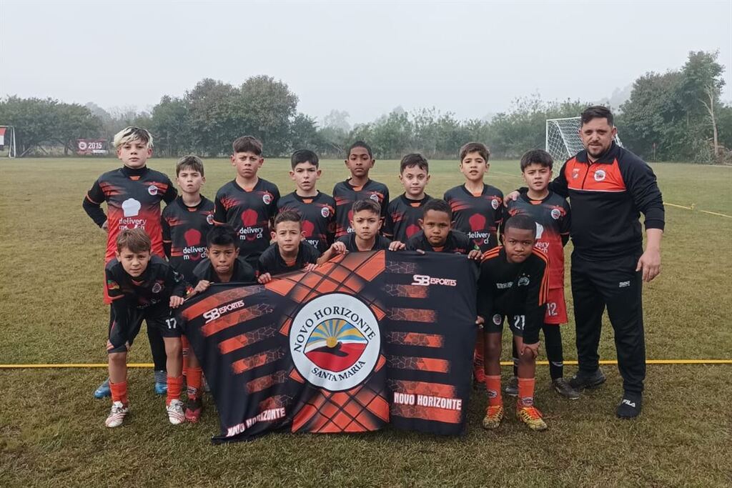 Foto: Novo Horizonte (Divulgação) - No sub-10, a vitória santa-mariense foi por 2 a 0