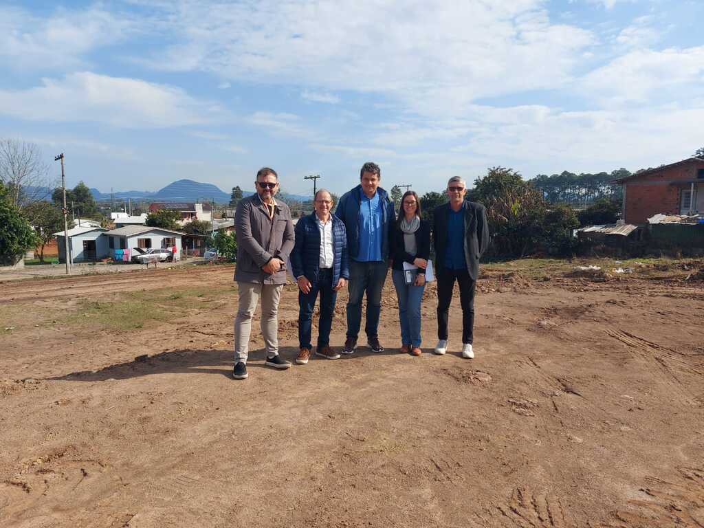 título imagem Em Faxinal do Soturno, 30 casas serão construídas aos moradores atingidos pelas enchentes do ano passado