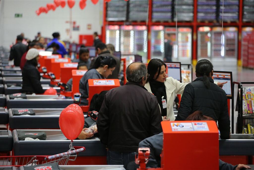 título imagem Em busca de emprego? Novo Stock Center ainda tem vagas abertas em Santa Maria