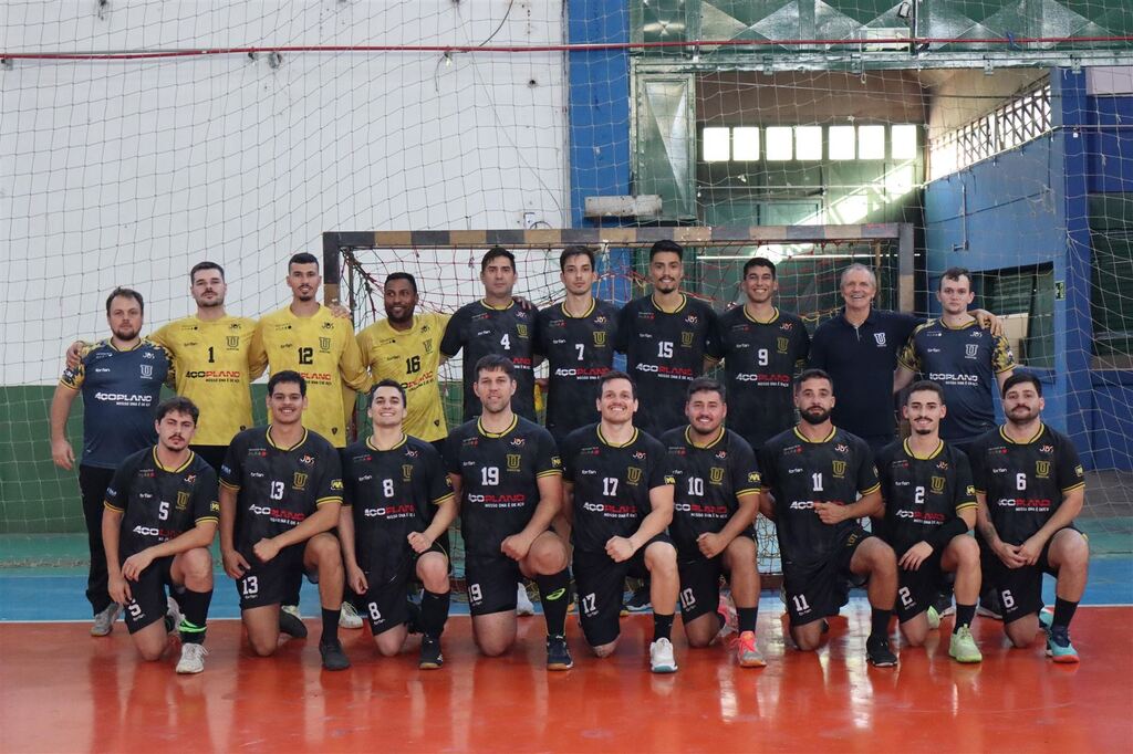 Foto: Pedro Pereira - Equipe Handufsm representa Santa Maria no Estadual de Handebol