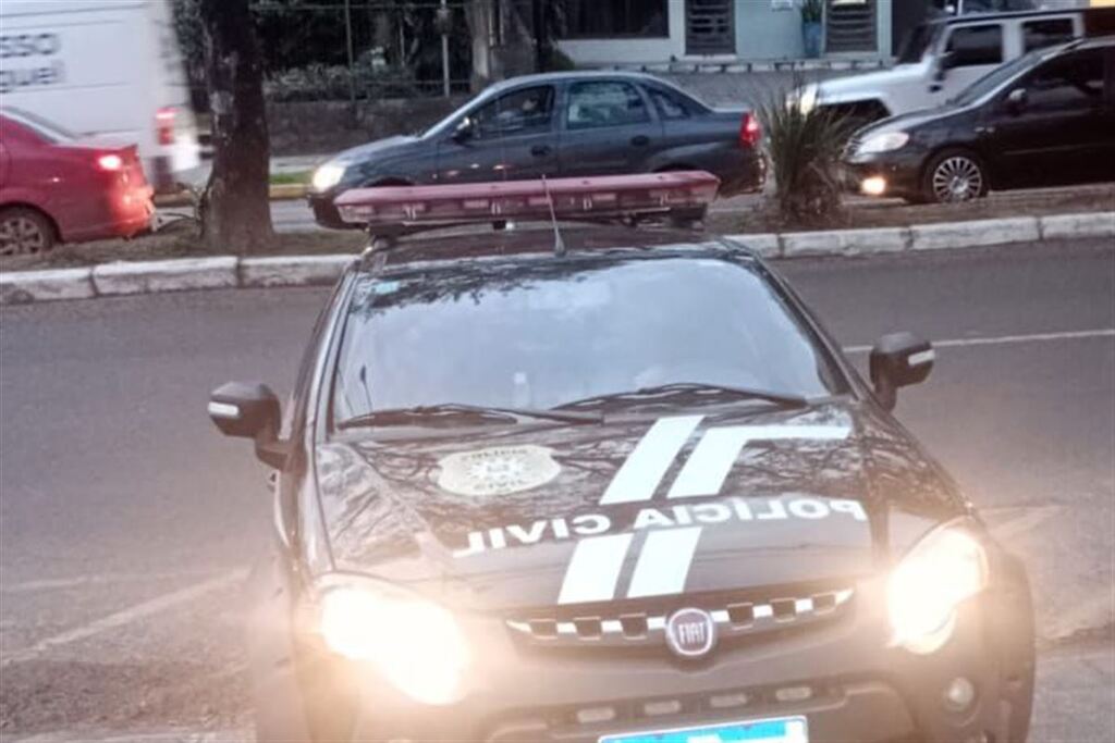 Homem ameaça filhos e ex-companheira, descumpre medida protetiva e é preso em Santa Maria