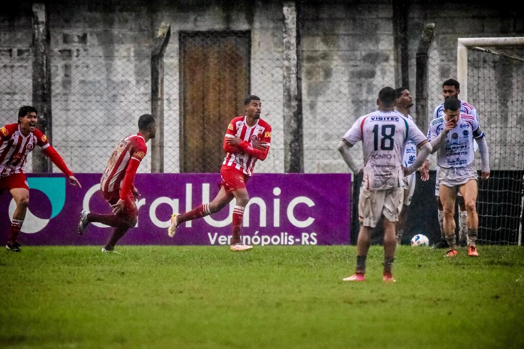 Estreante “gelado”: Vitinho marca gol decisivo para garantir vice-liderança ao Inter-SM